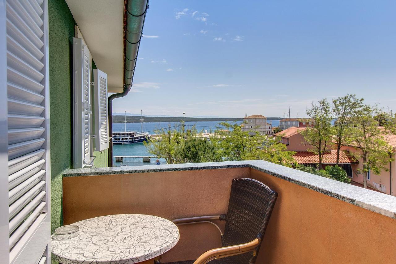 Apartments And Rooms By The Sea Nerezine, Losinj - 11815 Exterior photo