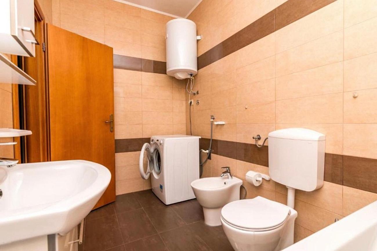 Apartments And Rooms By The Sea Nerezine, Losinj - 11815 Room photo