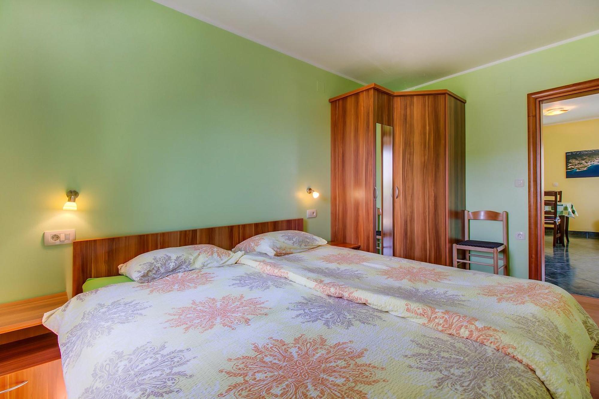 Apartments And Rooms By The Sea Nerezine, Losinj - 11815 Room photo